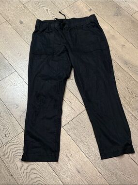 Woman’s Buffalo black pull on pants. Large. Pockets. Outside drawstring. Tencel.